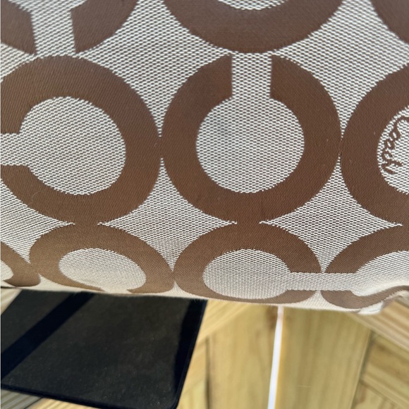 Coach Poppy Op Art Glam Shoulder Bag in Brown and Tan - Picture 5 of 7